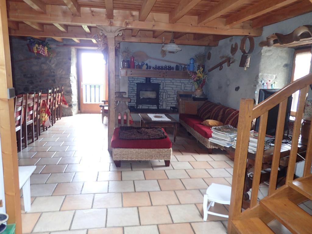 Gite Soum De L'Ase Grust Exterior photo